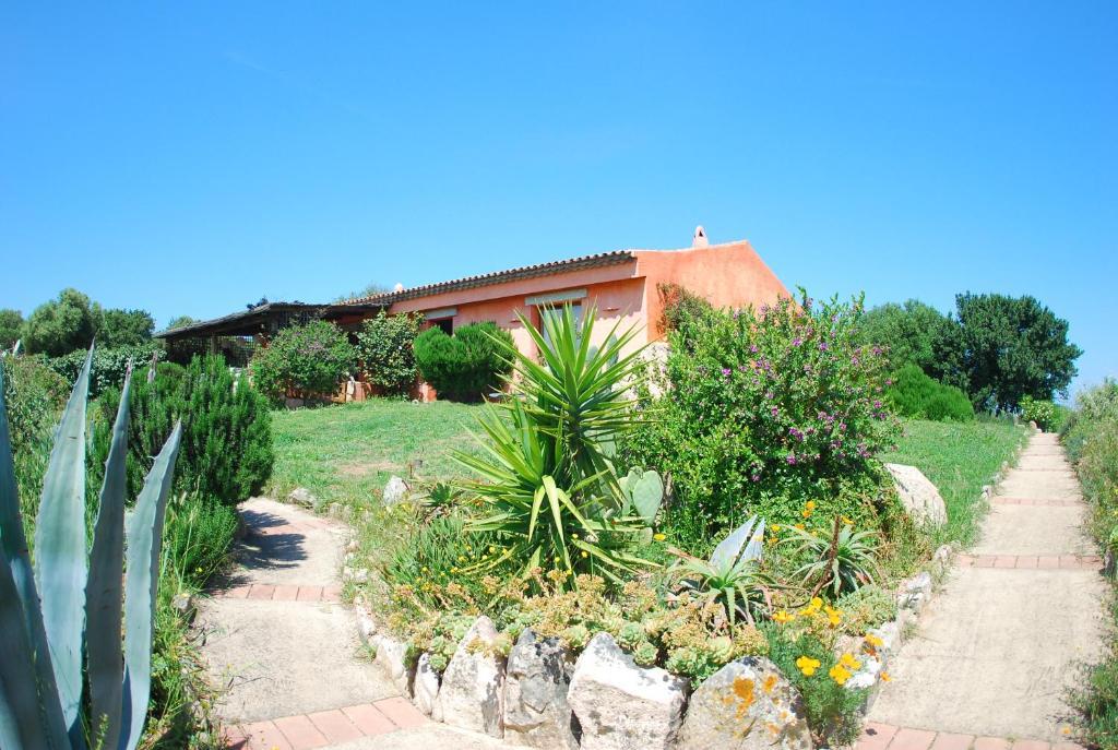 Li Espi Country Resort Porto Pollo Exterior photo